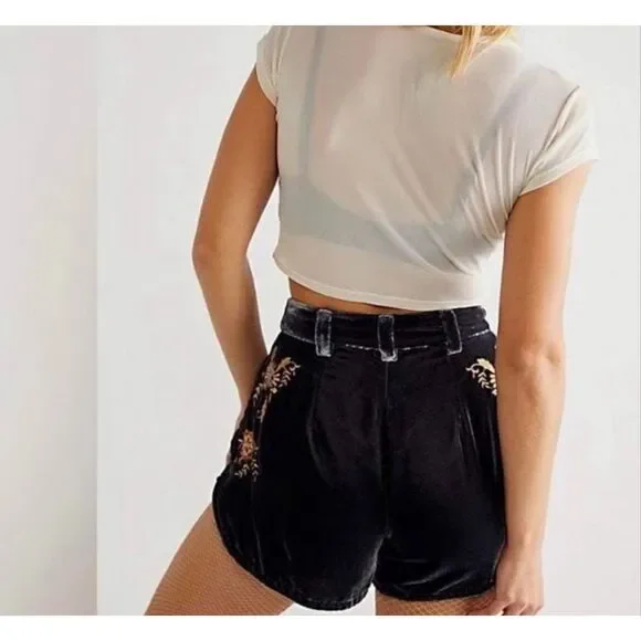 People NWT Free People Wild Roses Embroidered Shorts Size 2 - Picture 5 of 8
